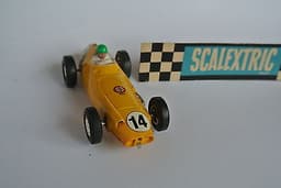 Scalextric NICE yellow B.R.M. C59 France \'61 RARE slot car for Carrera Ninco