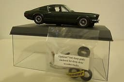 Steve McQueen Bullitt Mustand Fastback Pioneer slot car