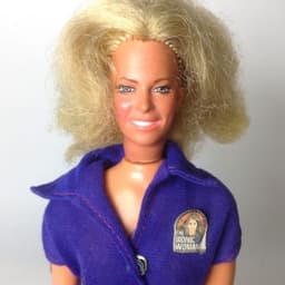 Vintage 1976 Kenner Bionic Woman Jamie Sommers Doll + Accessories