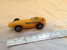 Wrenn 152 slot car 1/52 Vanwall in yellow in BOX - Vintage & rare