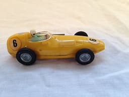 Wrenn 152 slot car 1/52 Vanwall in yellow in BOX - Vintage & rare