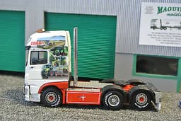 WSI - DAF 106, Code 3 truck, Unfinished project Claas Tractors 1:50 scale