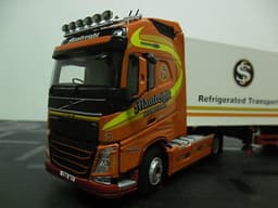 WSI Manfreight Volvo FH4 with fridge trailer. 1:50 scale like Tekno, Corgi, NZG