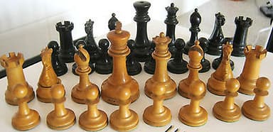 1850\'s ANTIQUE STAUNTON EBONY AND BOXWOOD WEIGHTED CHESS SET JAQUES KING 3 1/2 \"