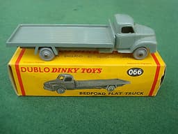 DUBLO DINKY 066 BEDFORD FLAT TRUCK HORNBY RAILWAY DIECAST OO HO GAUGE