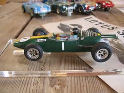 MONoGRAM 1/32 LOTUS 33 Jim Clark - slot car in great condition !