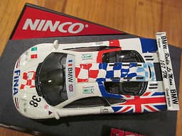 NINCO SLOT CAR McLAREN F1 GTR \'FINA\' 50273 NEW BOXED - SCALEXTRIC