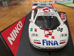 NINCO SLOT CAR McLAREN F1 GTR \'FINA\' 50273 NEW BOXED - SCALEXTRIC