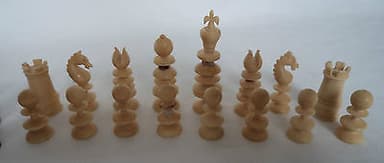 ORIGINAL GEORGE III 1812 ANTIQUE "CATTLE BONE" STAINED CHESS SET ELIZABETH SMITH