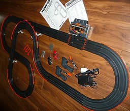 TOMY AFX AURORA COMPUTER CHALLENGE SLOT CAR TOY SET.FERRARI & PORSCHE.80\'S,90\'S.