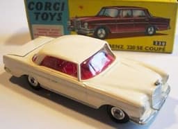 Mercedes Benz 220SE Coupe by Corgi