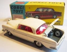 Mercedes Benz 220SE Coupe by Corgi