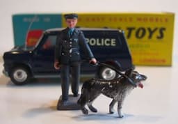 Corgi BMC Mini Police Van with Tracker Dog