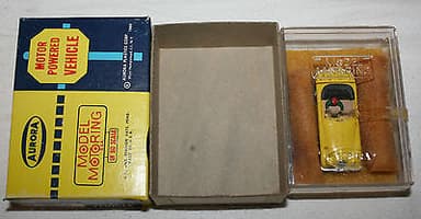 Aurora 1541 Yellow Jaguar Vibrator Slot Car - EX+ IN ORIGINAL BOX w/ Packaging