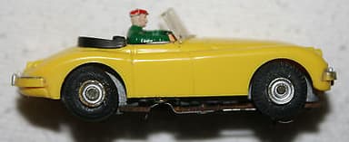 Aurora 1541 Yellow Jaguar Vibrator Slot Car - EX+ IN ORIGINAL BOX w/ Packaging