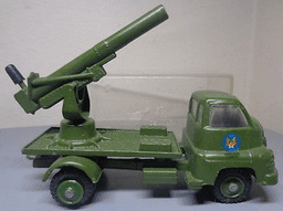Bedford Military Cannon Truck by Vilmer ref 661