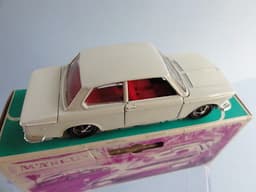 BMW 2002 White ~ 1/43 Marklin