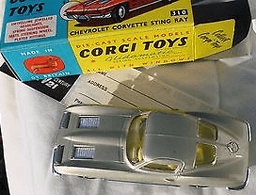 Chevrolet Corvette Stingray by Corgi