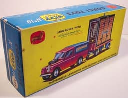 Chipperfields Circus Land Rover with Elephant and Cage Gift Set by Corgi Toys