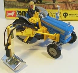 Ford 5000 Super Major Tractor with Hydraulic Scoop by Corgi Toys