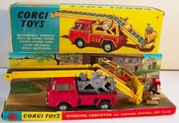 Working Farm Conveyor On Forward Control Jeep FC-150 by Corgi Toys