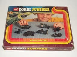 CORGI JUNIORS E3029 - MILITARY GIFT SET - COMPLETE & BOXED