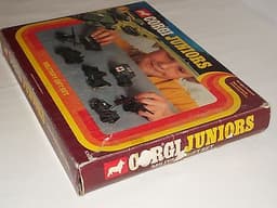 CORGI JUNIORS E3029 - MILITARY GIFT SET - COMPLETE & BOXED