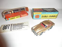 Corgi No 261 James Bond Aston Martin DB5 Gold (Original 1965) Boxed stunning!