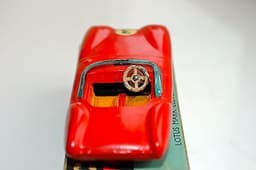 Corgi Toys 151 Lotus Mark 11 Le Mans Racing Car in Red (Rare Blue Screen)