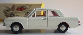 Ford Cortina De Luxe Mark II by Dinky Toys