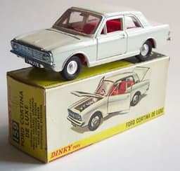 Ford Cortina De Luxe Mark II by Dinky Toys