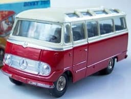 Mercedes Benz Autocar 18-Seater Bus by French Dinky