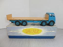 DINKY SUPERTOY, 903 FODEN RARE COLOUR, BOXED AND ORIGINAL