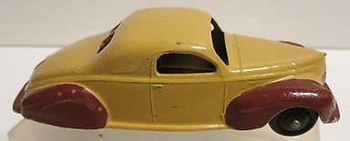 Dinky Toys, 39cu Lincoln Zephyr Coupe U.S issue (2)
