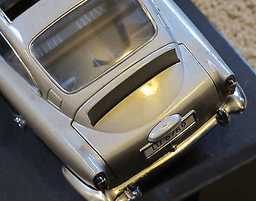 James Bond 007 Aston Martin DB5 Goldfinger by AUTOart