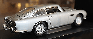 James Bond 007 Aston Martin DB5 Goldfinger by AUTOart