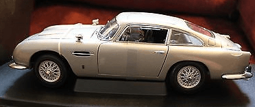 James Bond 007 Aston Martin DB5 Goldfinger by AUTOart