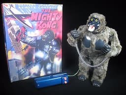 LARGE VINTAGE BATTERY OPERATED MIGHTY KING KONG GORILLA TIN TOY ROBOT MARX JAPAN