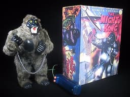 LARGE VINTAGE BATTERY OPERATED MIGHTY KING KONG GORILLA TIN TOY ROBOT MARX JAPAN