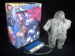LARGE VINTAGE BATTERY OPERATED MIGHTY KING KONG GORILLA TIN TOY ROBOT MARX JAPAN