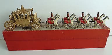 Lesney Large Scale Coronation Coach with KING & QUEEN FIGURES