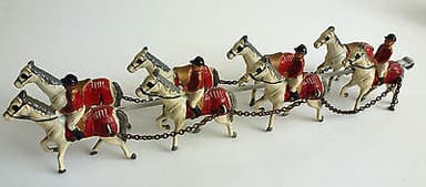 Lesney Large Scale Coronation Coach with KING & QUEEN FIGURES