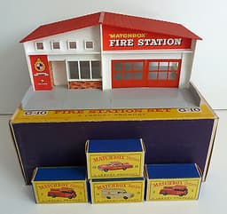 Lesney Matchbox G-10 Fire Station Gift Set