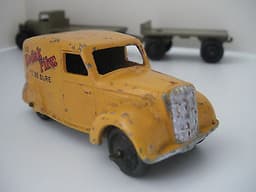 VINTAGE DINKY TOY DELIVERY VAN \'KODAK\' 28G