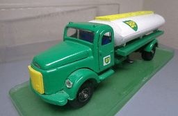 Volvo BP Tanker by Vilmer