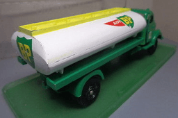 Volvo BP Tanker by Vilmer