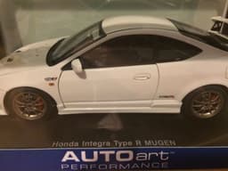 1/18 Honda Integra DC5 Type R Mugen by Autoart model car