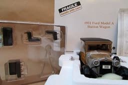 1931 FORD MODEL A STATION WAGON DANBURY MINT DIECAST 1:24 BOXED CERT