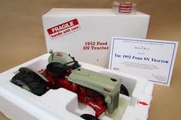 1952 FORD 8N TRACTOR DANBURY MINT DIECAST 1:16 BOXED COA FARM MACHINERY