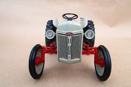 1952 FORD 8N TRACTOR DANBURY MINT DIECAST 1:16 BOXED COA FARM MACHINERY